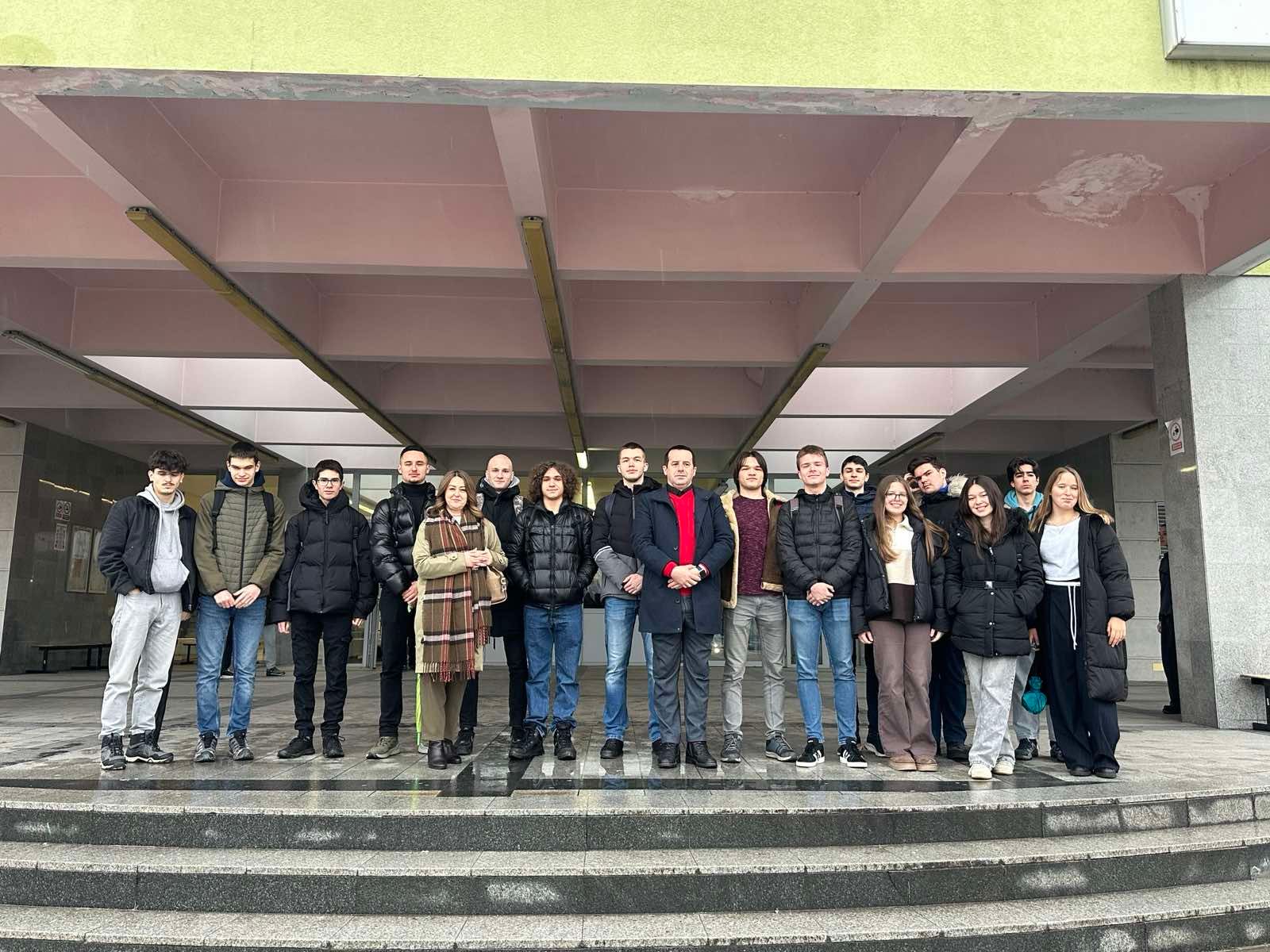 Sjajni rezultati naših učenika na Kantonalnom takmičenju iz fizike!