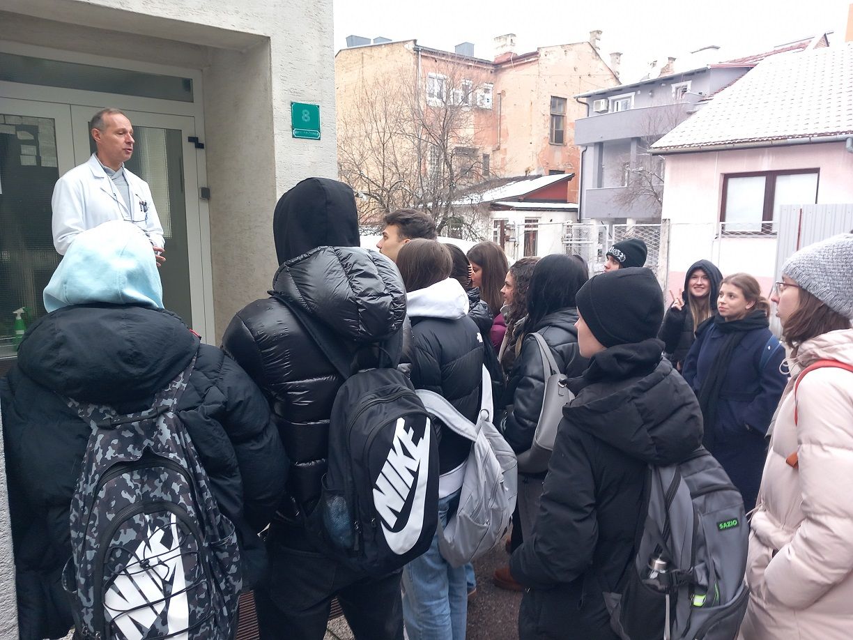 Posjeta Laboratoriju za kontrolu kvaliteta vode | Treća gimnazija Sarajevo