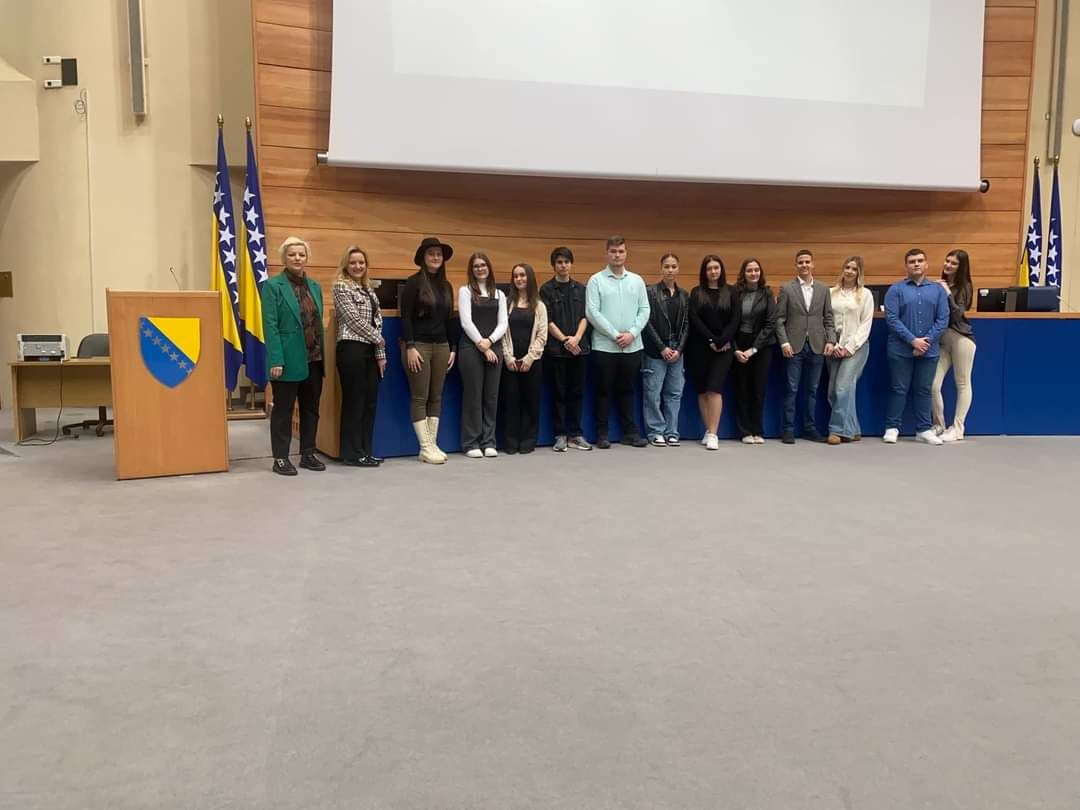 Članovi Civitas sekcije posjetili Parlamentarnu skupštinu Bosne i Hercegovine | Treća gimnazija Sarajevo